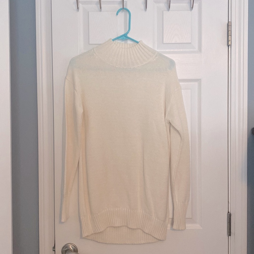 Old Navy White Sweater